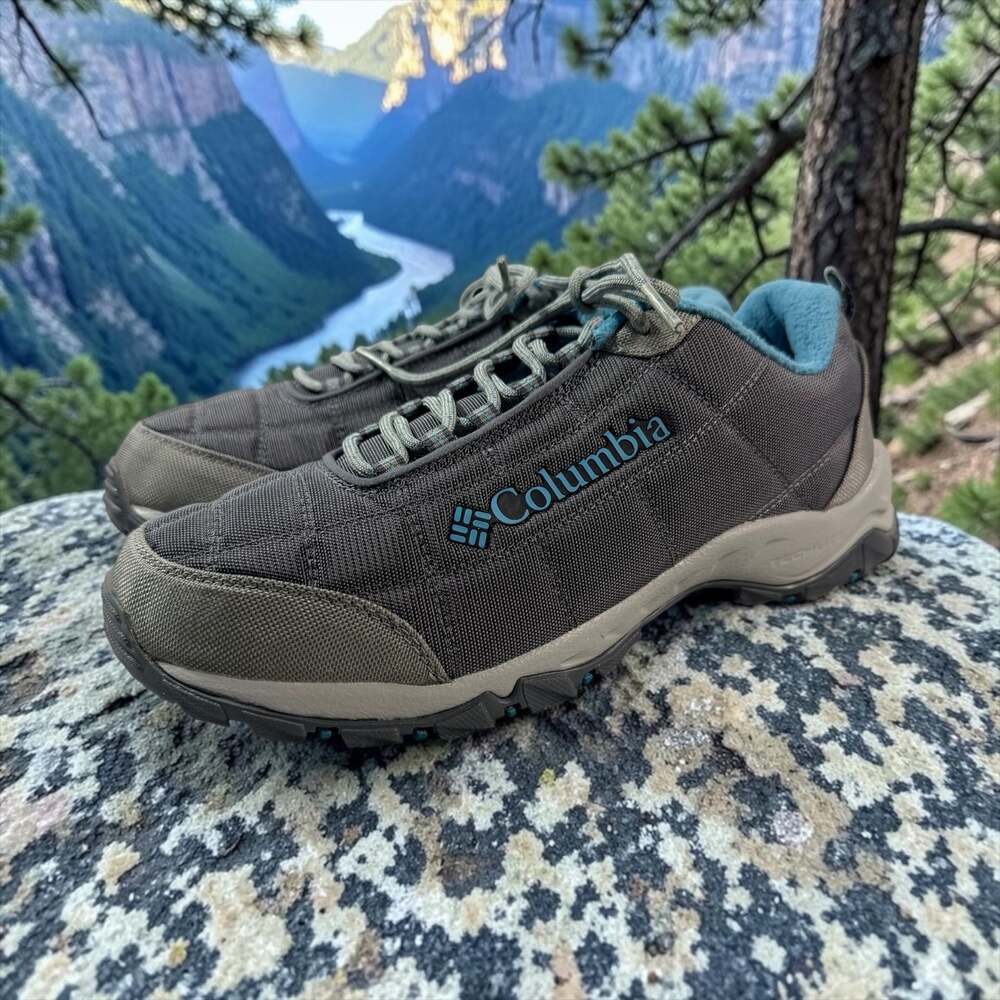 Columbia Women's Firecamp Fleece III Hiking Shoes, Graphite/Shasta 8.5